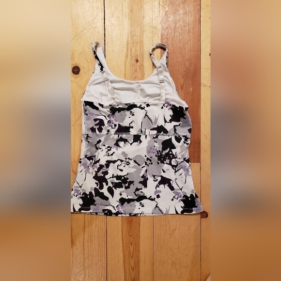 4 small tops and 1 pair of leggings yoga fitness workout tanks tops - Picture 4 of 11